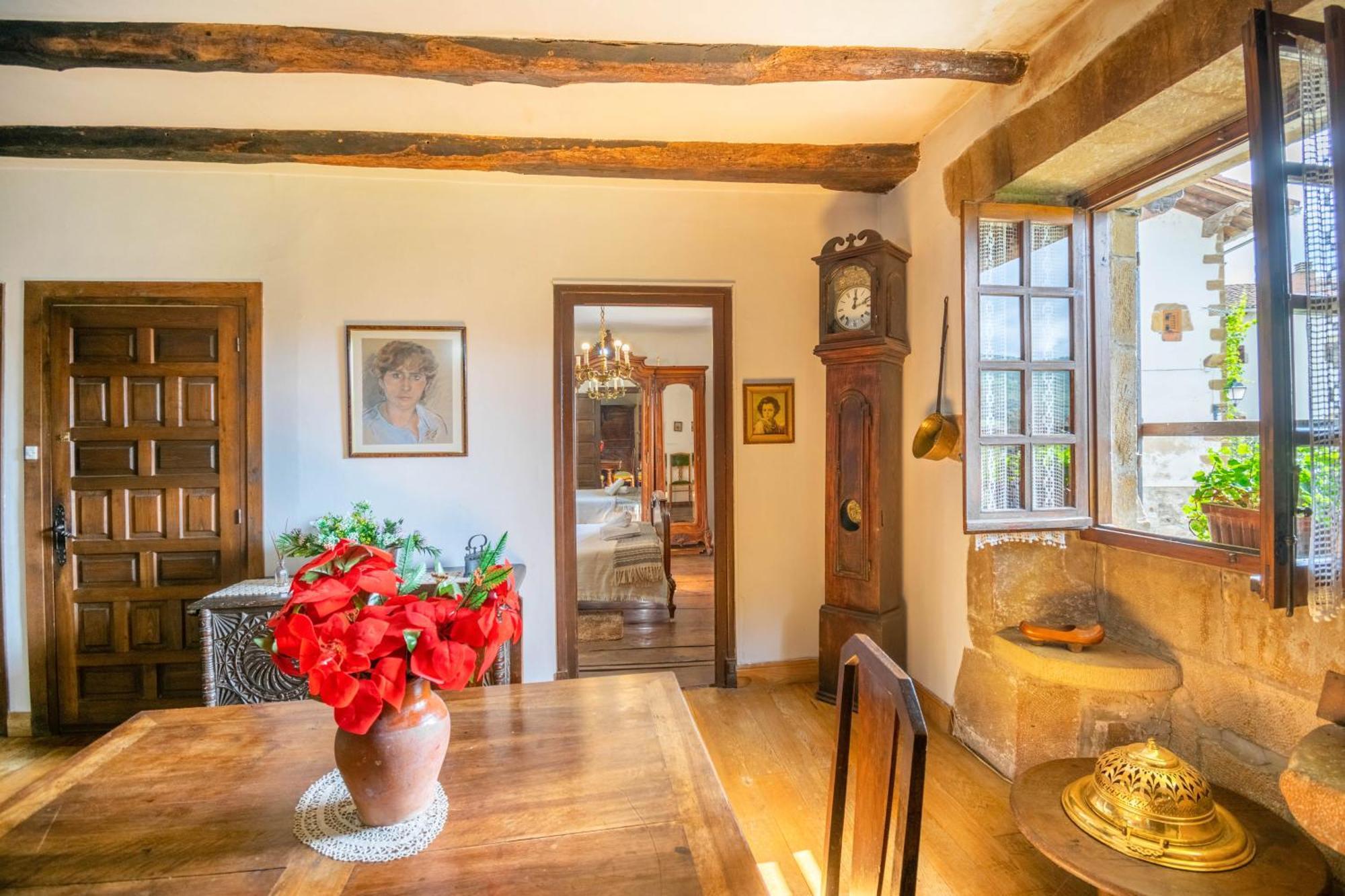 Casa Rural Arotzenia, Hogar Rustico En Pleno Valle De La Ulzama Lizaso エクステリア 写真
