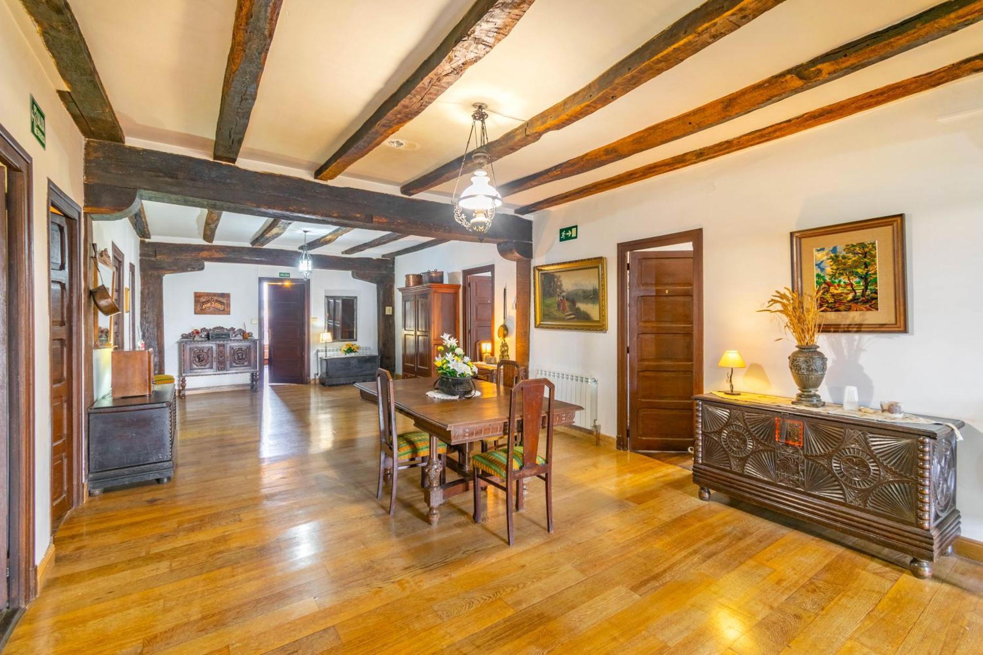 Casa Rural Arotzenia, Hogar Rustico En Pleno Valle De La Ulzama Lizaso エクステリア 写真