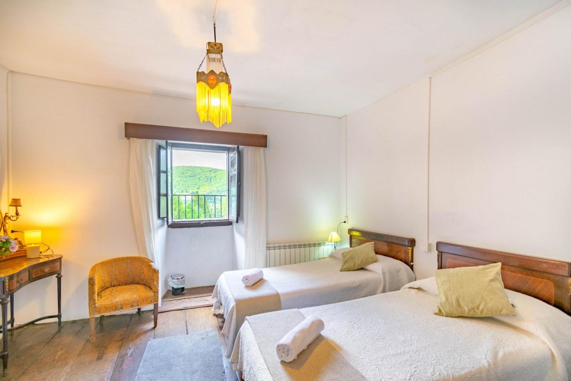 Casa Rural Arotzenia, Hogar Rustico En Pleno Valle De La Ulzama Lizaso エクステリア 写真