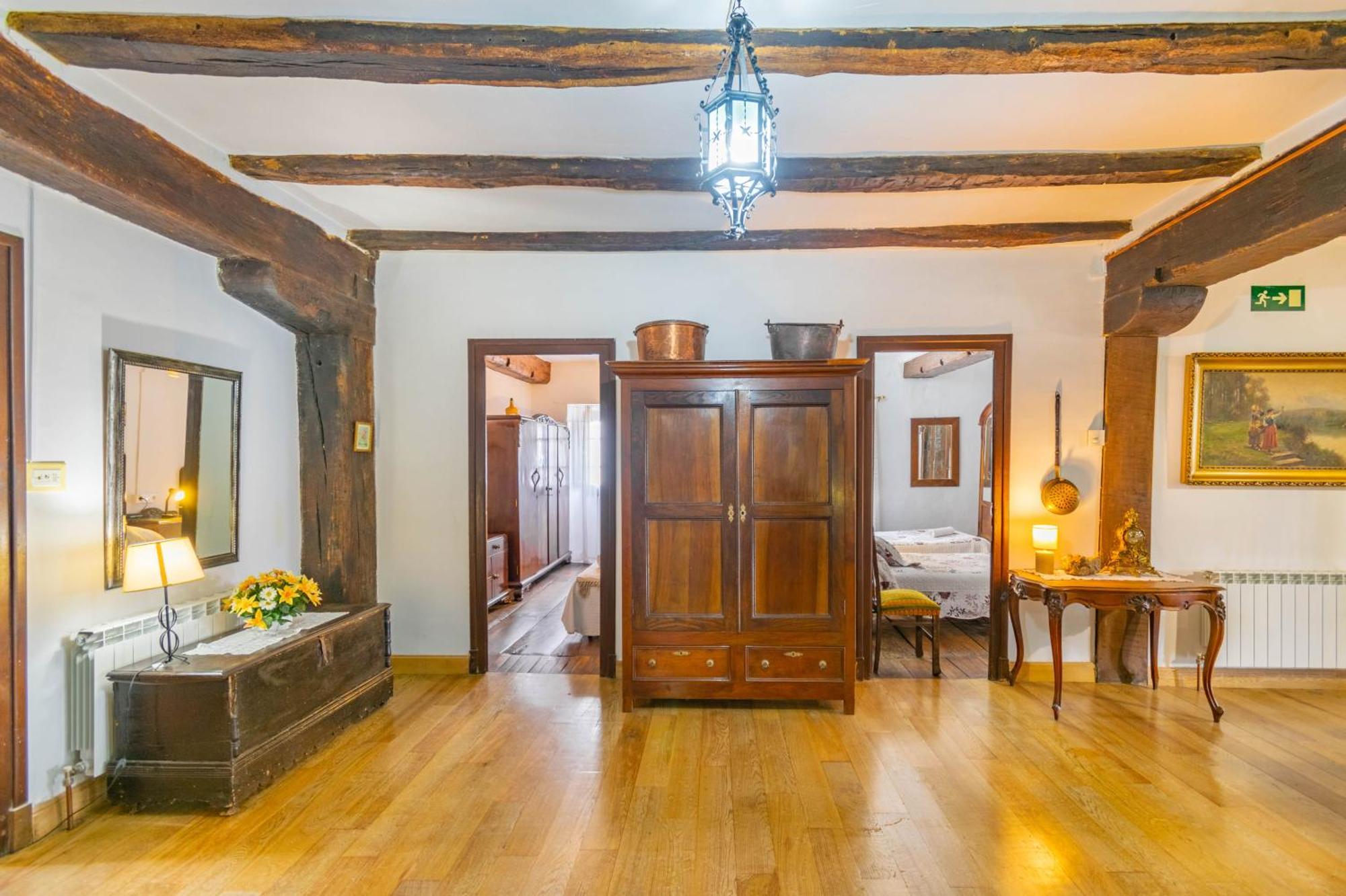 Casa Rural Arotzenia, Hogar Rustico En Pleno Valle De La Ulzama Lizaso エクステリア 写真
