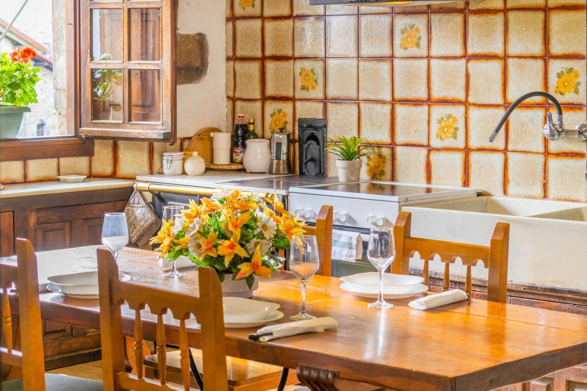 Casa Rural Arotzenia, Hogar Rustico En Pleno Valle De La Ulzama Lizaso エクステリア 写真